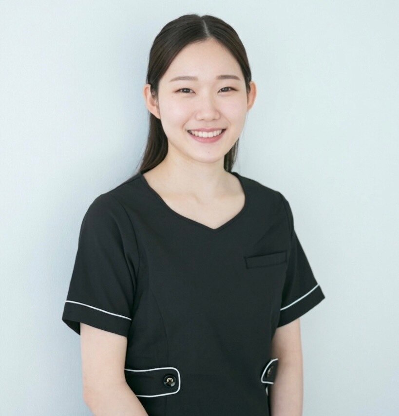 肌REVO高田馬場店 担当スタッフ 日向葵